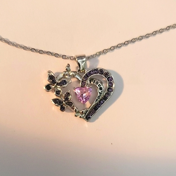 Unbranded Jewelry - Butterfly Heart-shaped Necklace with Amethyst Stones and Chain